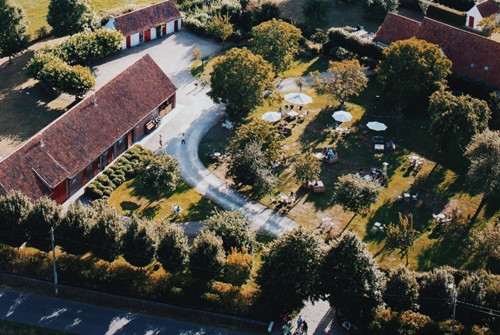 Foto bovenaanzicht openruimte met terras